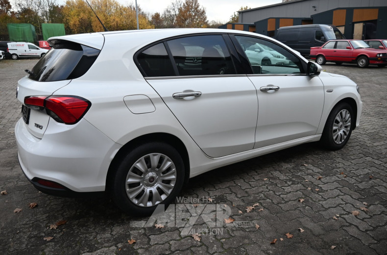 Fiat Tipo 1.6 MultiJet Lounge, weiß