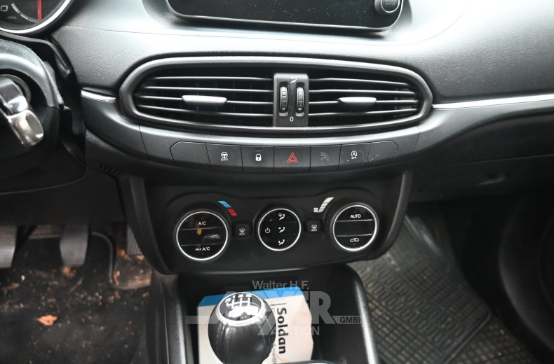 Fiat Tipo 1.6 MultiJet Lounge, weiß