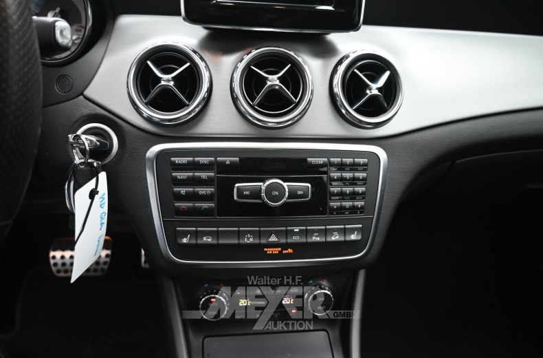 Mercedes-Benz GLA 220 CDI 4Matic Off-Roader AMG Line, orientbrown metallic