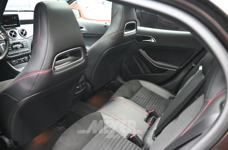 Mercedes-Benz GLA 220 CDI 4Matic Off-Roader AMG Line, orientbrown metallic