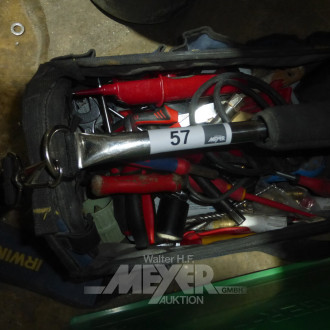 Werkzeugtasche mit Inhalt: Hand- und Montagewerkzeug