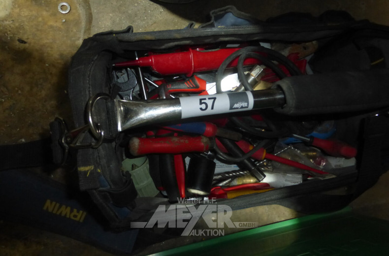 Werkzeugtasche mit Inhalt: Hand- und Montagewerkzeug