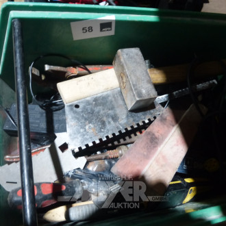 Kunststoffsatte mit Inhalt: Hand- und Montagewerkzeug