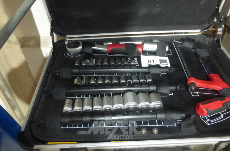 Werkzeugkoffer mit Inhalt: Hand- und Montagewerkzeug