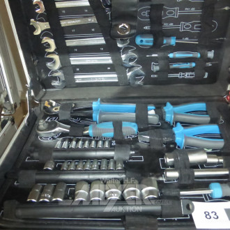 Werkzeugkoffer mit Inhalt: Hand- und Montagewerkzeug