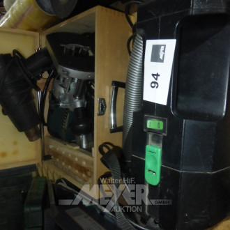 3 Handmaschinen, u.a. 1 Heißluftgebläse, 1Oberfräse sowie 1 Staubsauger