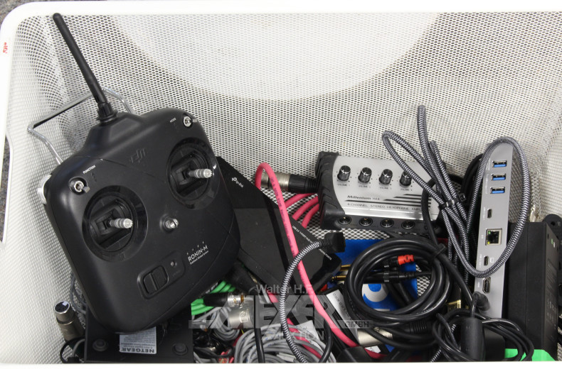 Posten versch. Kleingeräte, Zubehör und Kabel