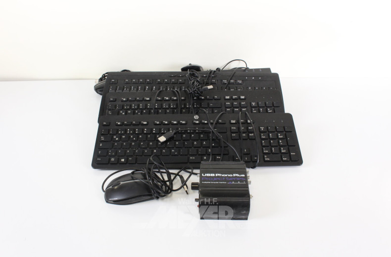 umfangreicher Posten EDV-Kabel, Tastaturen, Mäuse und Zubehör