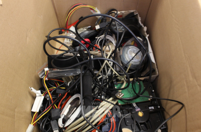 Posten versch EDV-Zubehör und Kabel sowie Festplatte, defekt