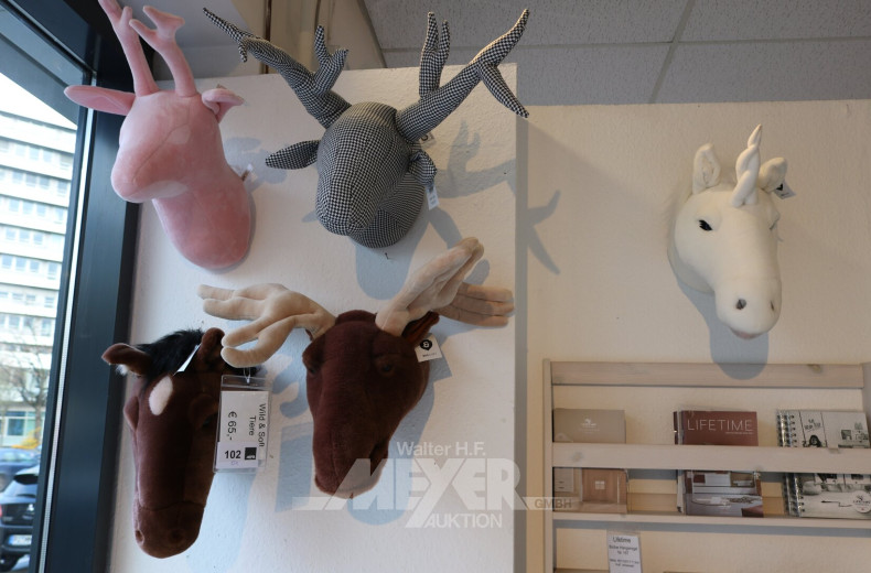 5 versch. Stofftierköpfe als Wanddekoration