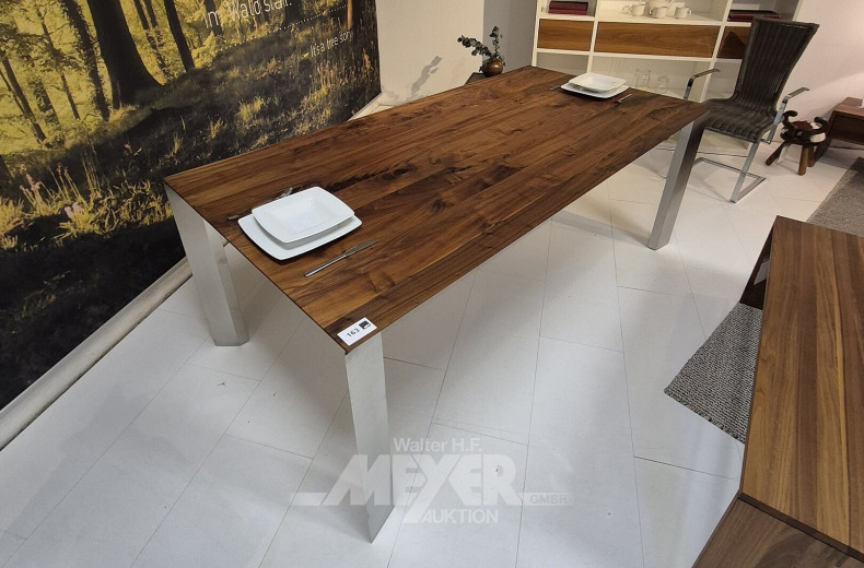 Esstisch, mit 2 Klappeinlagen zu je 50 cm