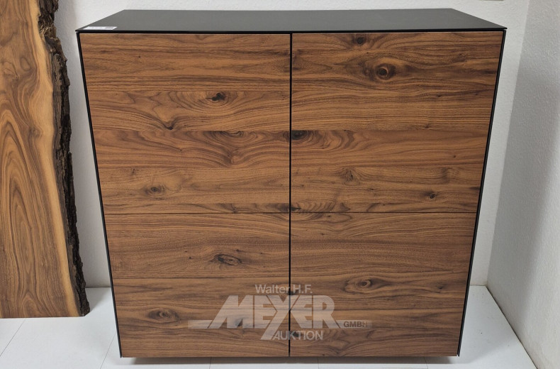 Kommode mit Touchbeschlag