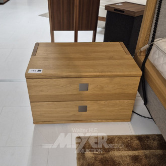 2 Nachtkästchen mit jew. 2 Laden