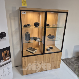 Vitrine mit Innenbeleuchtung