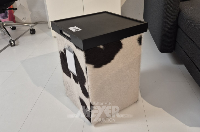 Hocker aus Kuhfell, mit Tablett in schwarz