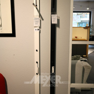 2 Wandgarderoben in Schwarz/Weiß