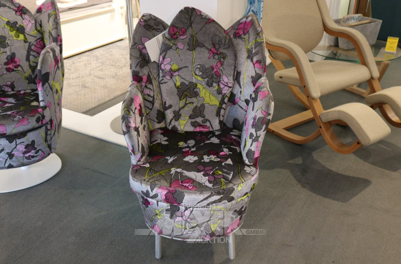 Sessel mit rundem Alufuß-Gestell