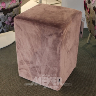 Hocker mit Samtbezug