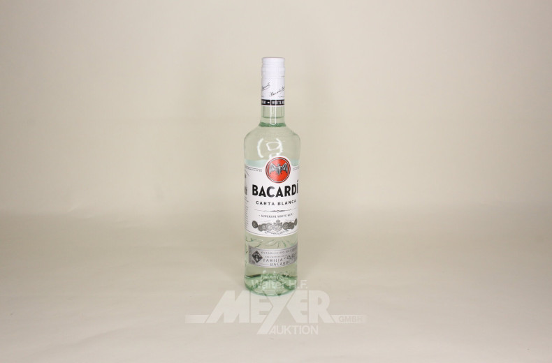 18 Flaschen Weißer Rum 'Carta Blanca'