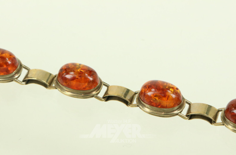 Armband, besetzt mit 7 Bernsteinen