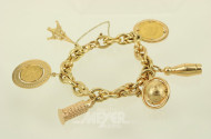 Bettelarmband mit 6 Anhängern, darunter 2 Goldmünzen