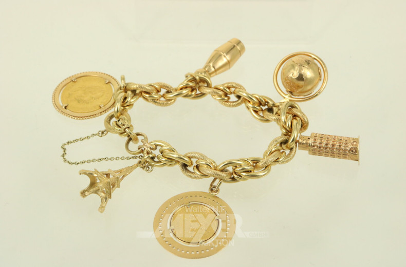Bettelarmband mit 6 Anhängern, darunter 2 Goldmünzen