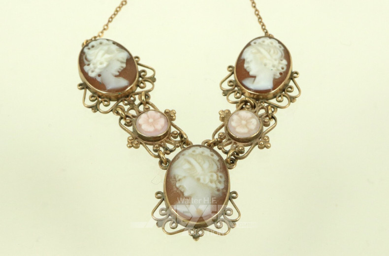 filigranes Collier mit Kamee-Einlagen