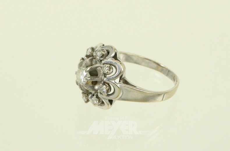 Damenring, besetzt mit 9 Brillanten