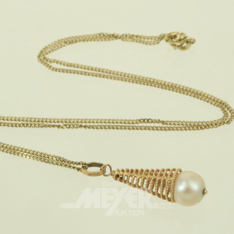 Kette mit Tropfenanhänger