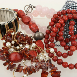 Posten Modeschmuck, u.a. Anhänger, Armreif , Ketten etc.