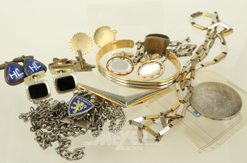 Posten Modeschmuck, teilw. Silber, u.a. Armreif, Manschettenknöpfe, Münze