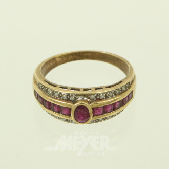 Damenring, besetzt mit Rubinen und Diamantrosen