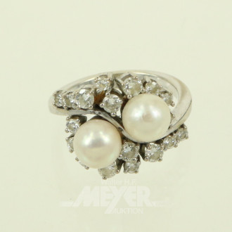 Damenring, besetzt mit 2 Perlen und 8 kl. Diamanten