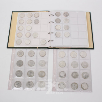 Münzalbum mit BRD 5 und 10 D-Mark