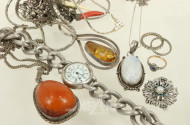 Posten Silberschmuck, u.a. Anhänger, Ketten etc.