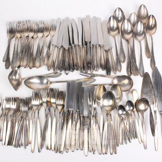 gr. Posten div. Besteckteile, tlw. versilbert