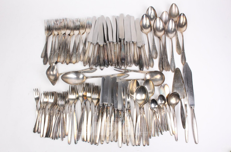 gr. Posten div. Besteckteile, tlw. versilbert