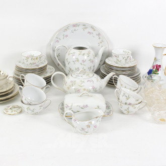 Posten Porzellan, best. aus: Kaffee- u. Teeserviceteile, Vase