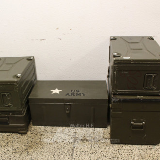 5 versch. Munitionskisten