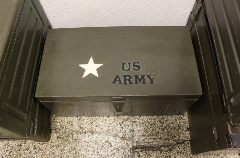 5 versch. Munitionskisten