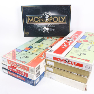 8 div. Monopoly Ausgaben, überwiegend 60er bis 80er Jahre