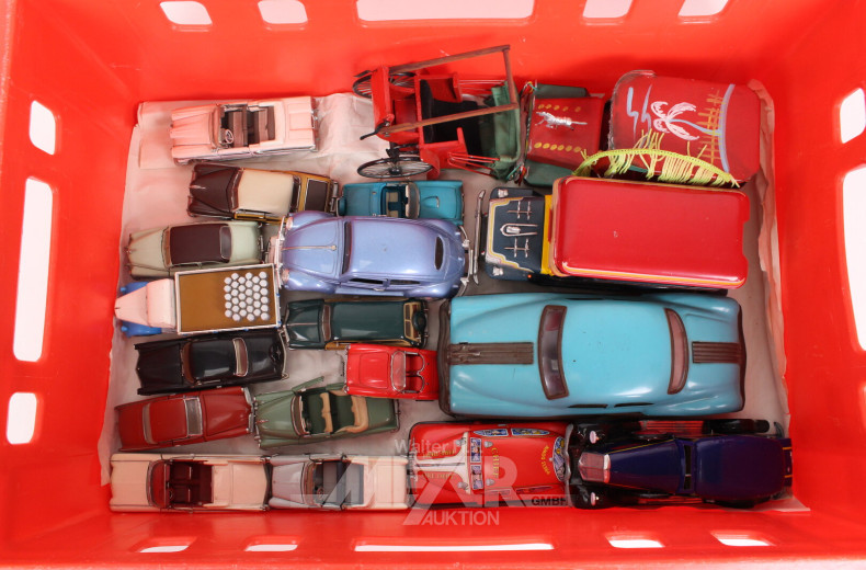 ausgefallene Sammlung von Modellautos