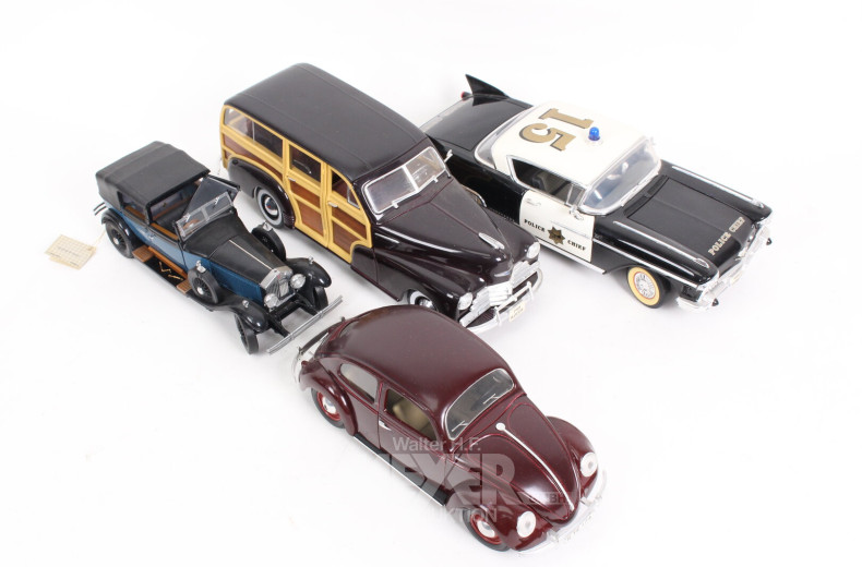 Konvolut Oldtimer-Modellautos: unterschiedliche Maßstäde