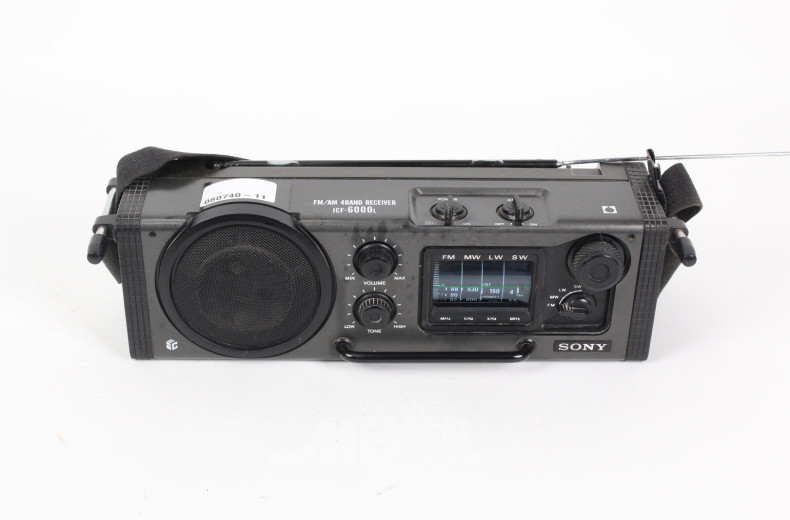 Radiogerät (4 Band Receiver)