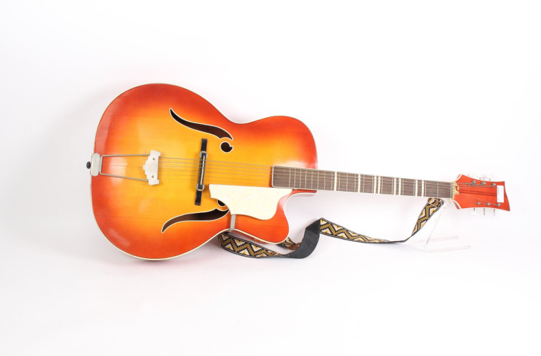Jazzgitarre (Archtop)