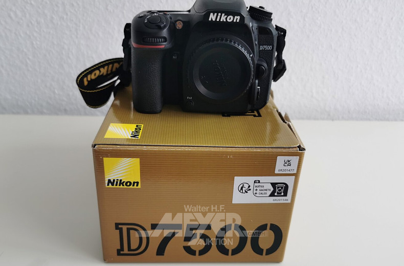 Spiegelreflexkamera NIKON