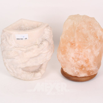 Eckvase mit weibl. Akt und 1 Salzkristall