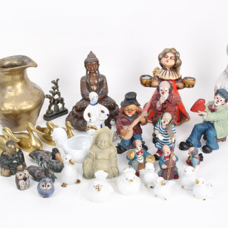 Posten Dekofiguren, best. aus: Clowns, Engel, Vögel etc.