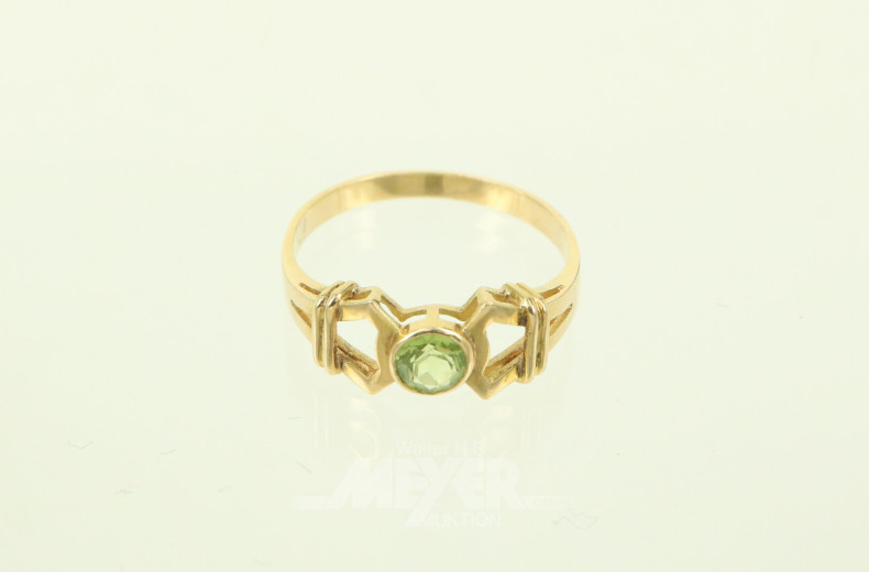 Damenring, besetzt mit 1 kl. grünen Farbstein, vermutl. Peridot