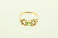 Damenring, besetzt mit 1 kl. grünen Farbstein, vermutl. Peridot